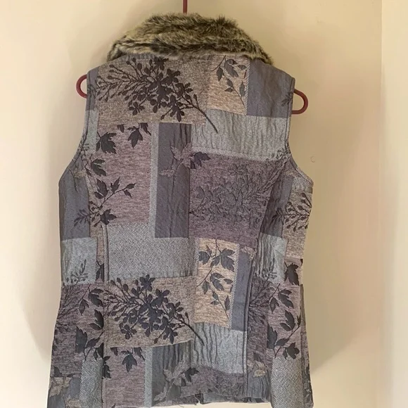 Coldwater Creek Ladies Vest - Picture 2 of 4